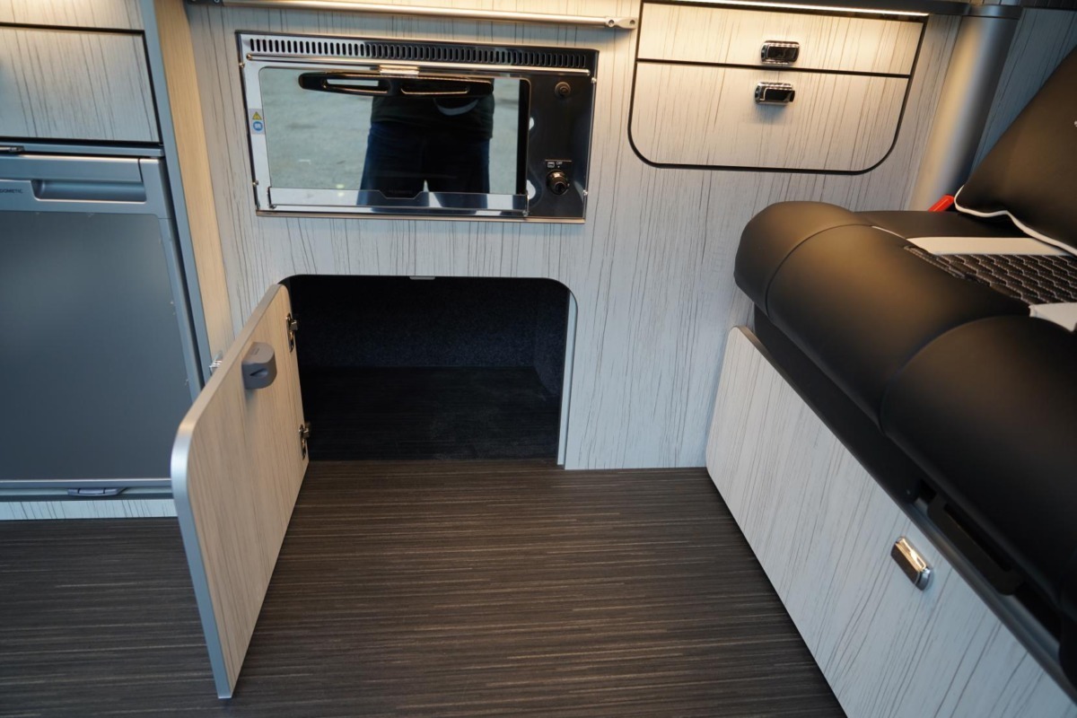 2021 Volkswagen Transporter T6.1 camper van - Image 43