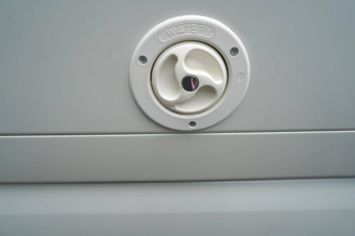 2007 Nissan Elgrand  Motorhome - Image 33