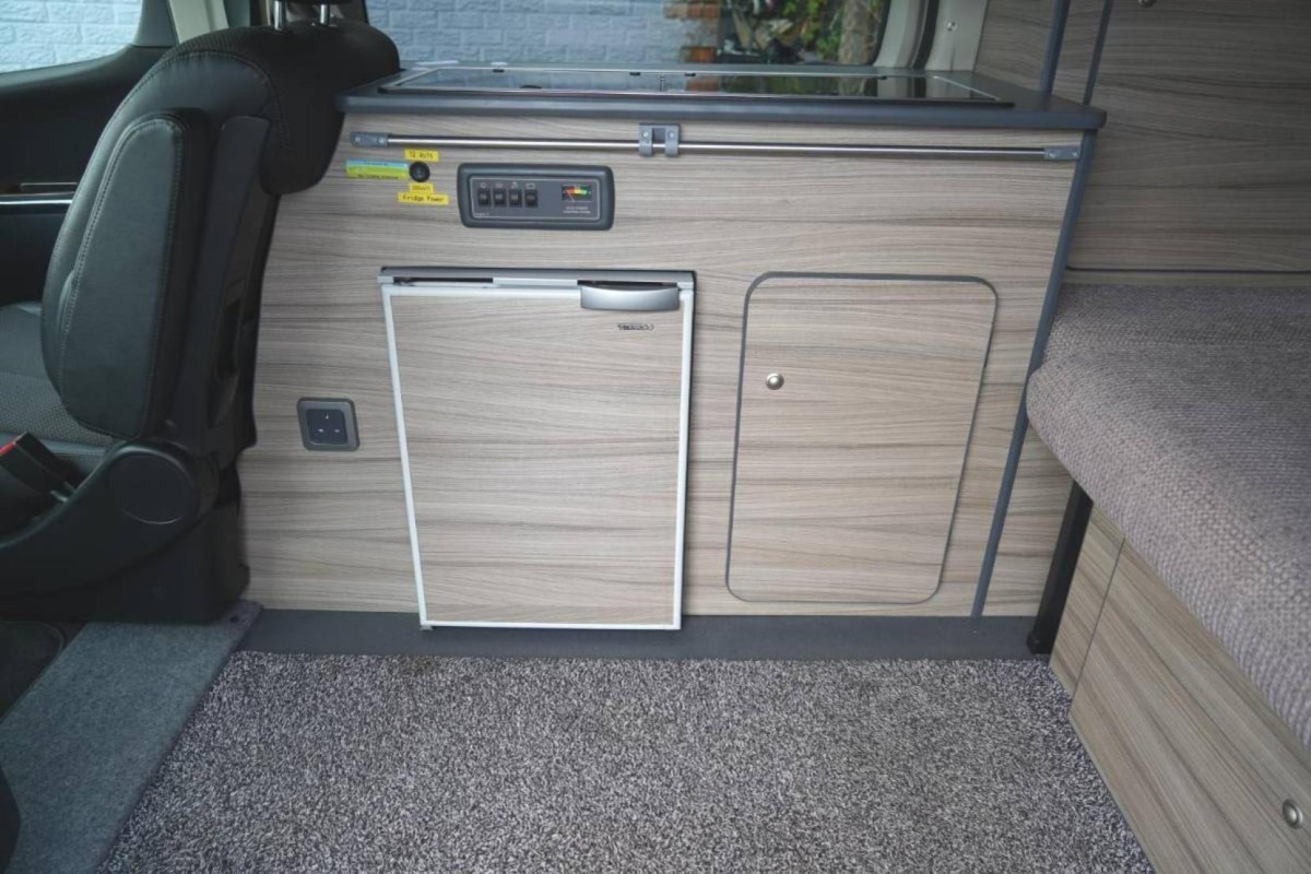 2007 Nissan Elgrand  Motorhome - Image 2