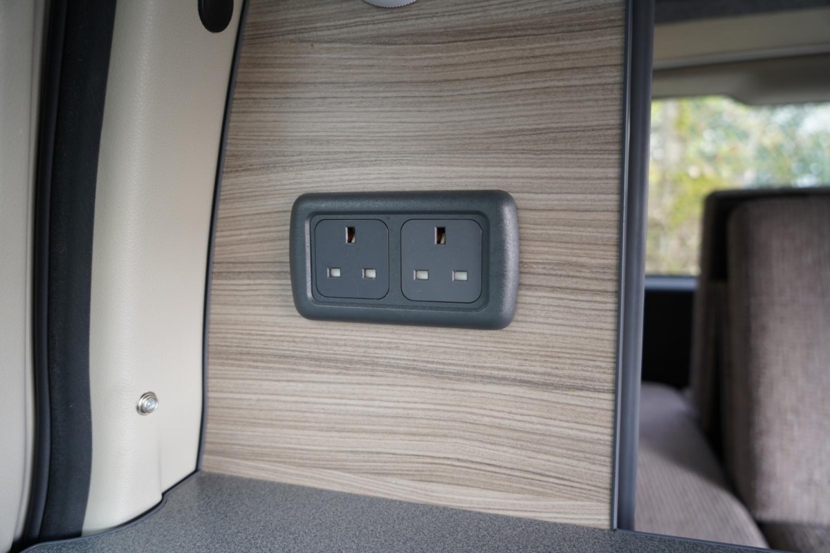 2007 Nissan Elgrand  Motorhome - Image 18