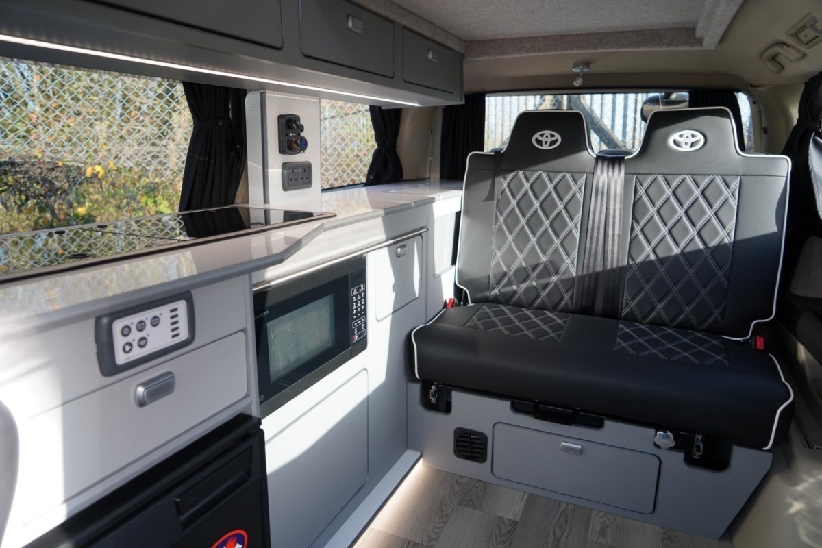 2008 Toyota Alphard  Motorhome - Image 35