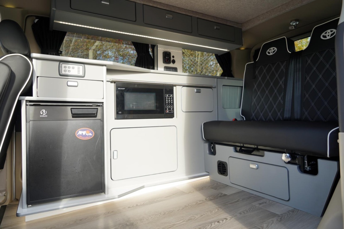 2008 Toyota Alphard  Motorhome - Image 30