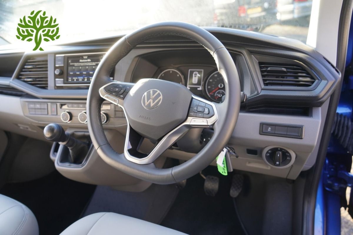 2024 Volkswagen Transporter T6.1 - Image 18