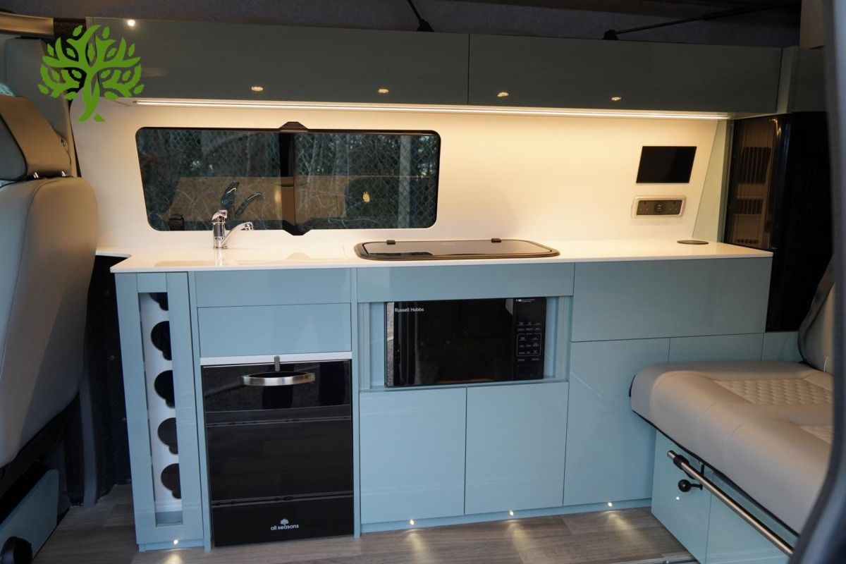 2024 Volkswagen Transporter T6.1 - Image 3