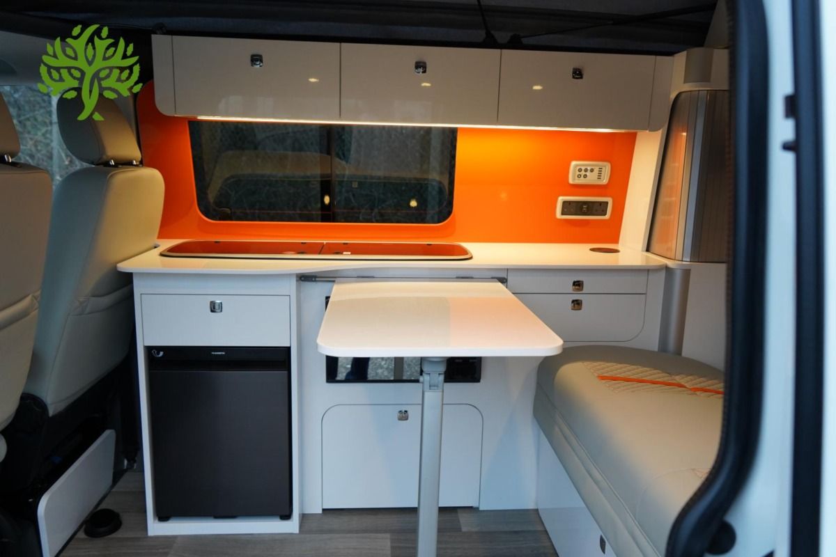 2022 Volkswagen Transporter  camper van - Image 4