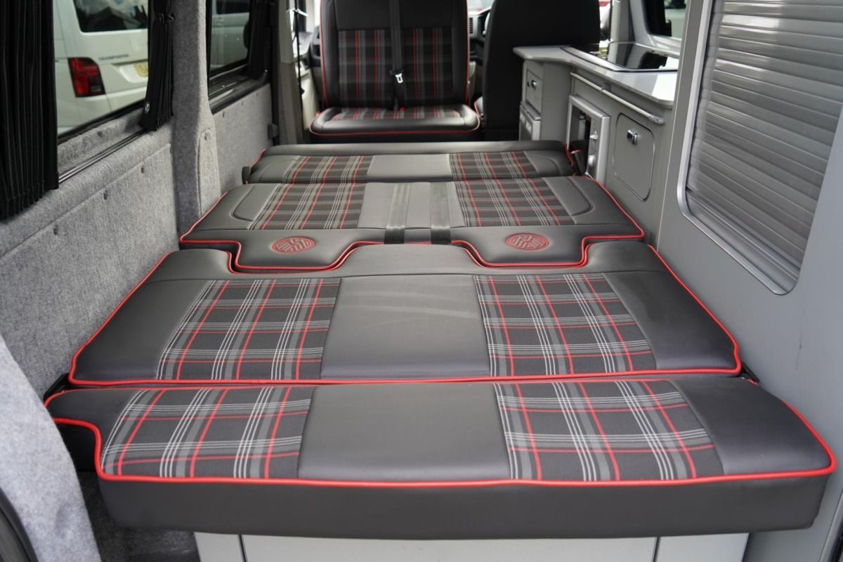 2016 Volkswagen Transporter T6 camper van - Image 40