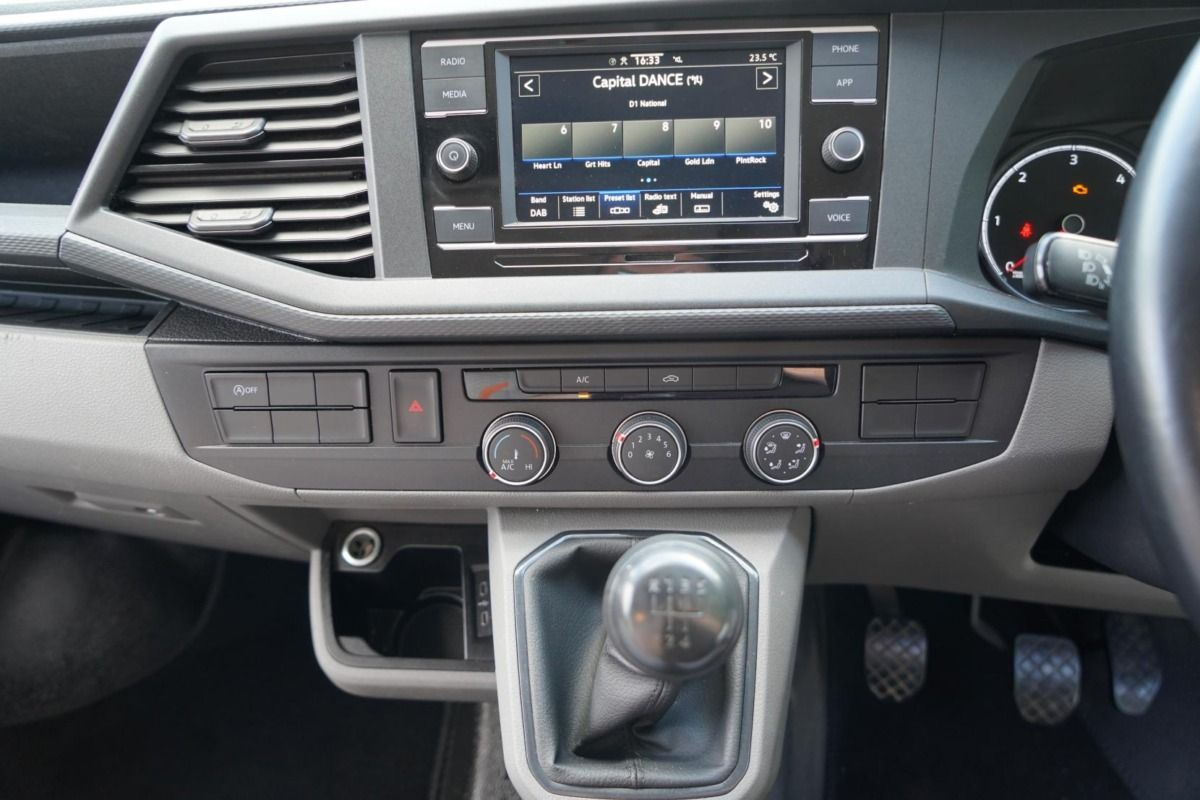 2021 Volkswagen Transporter T6.1 Campervan - Image 17