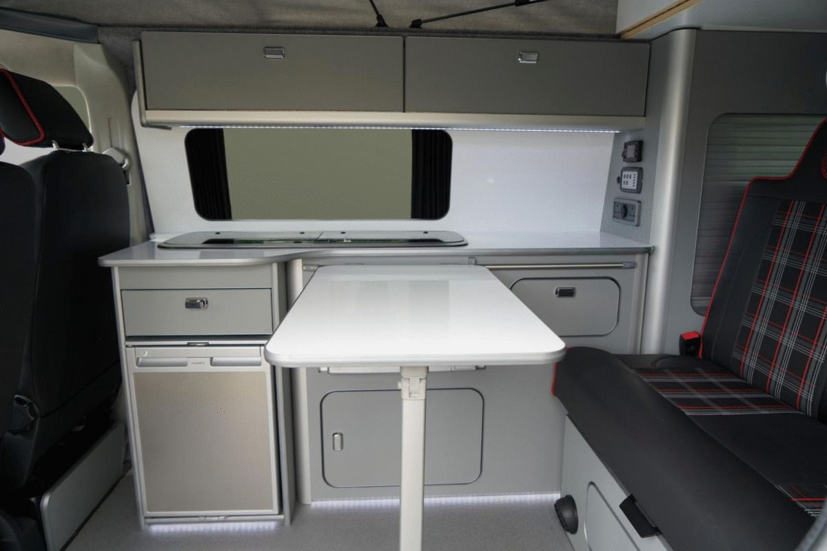 2016 Volkswagen Transporter T6 camper van - Image 6