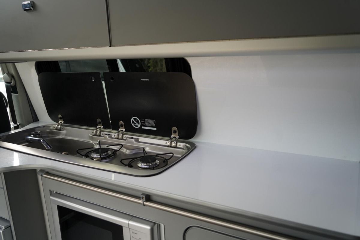 2016 Volkswagen Transporter T6 camper van - Image 27