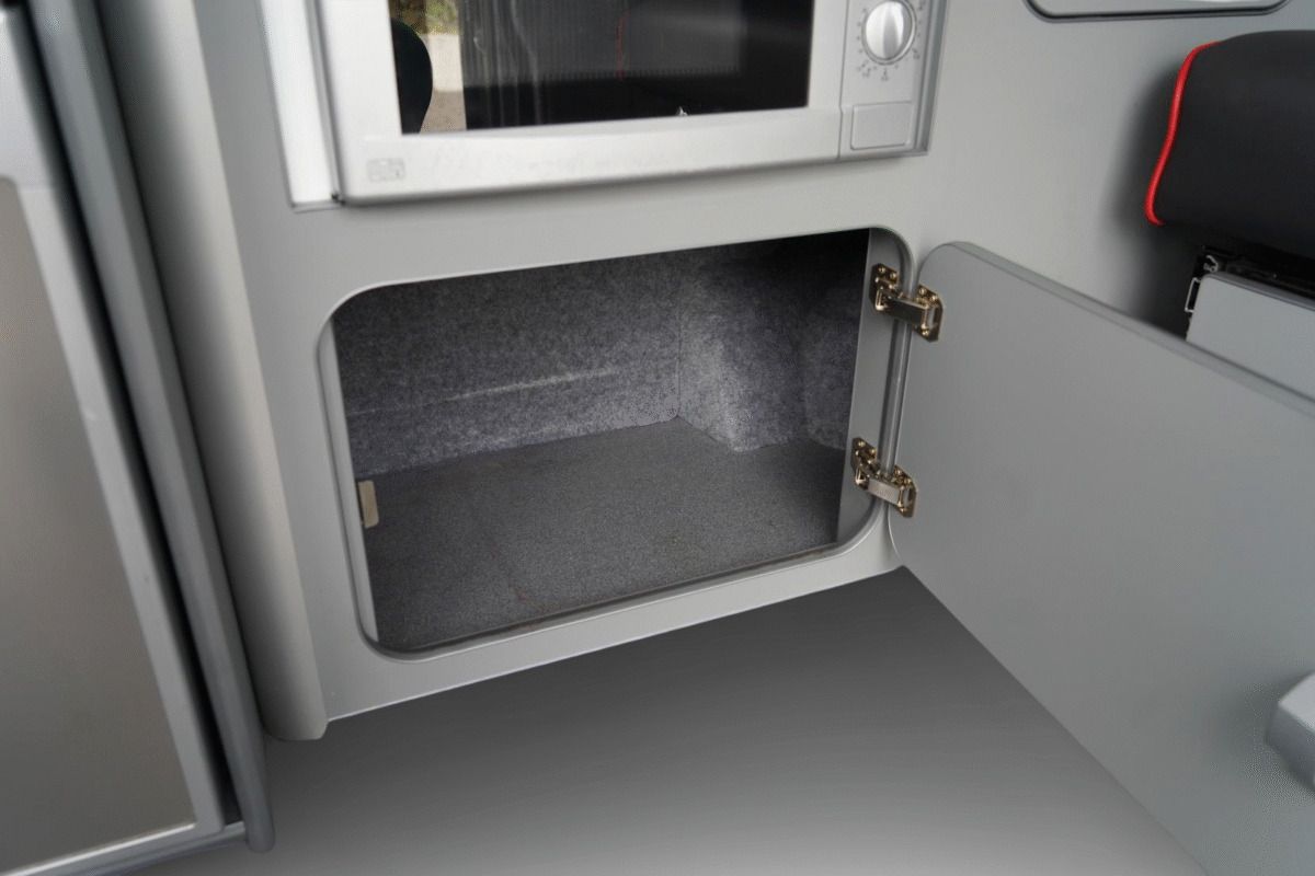2016 Volkswagen Transporter T6 camper van - Image 35