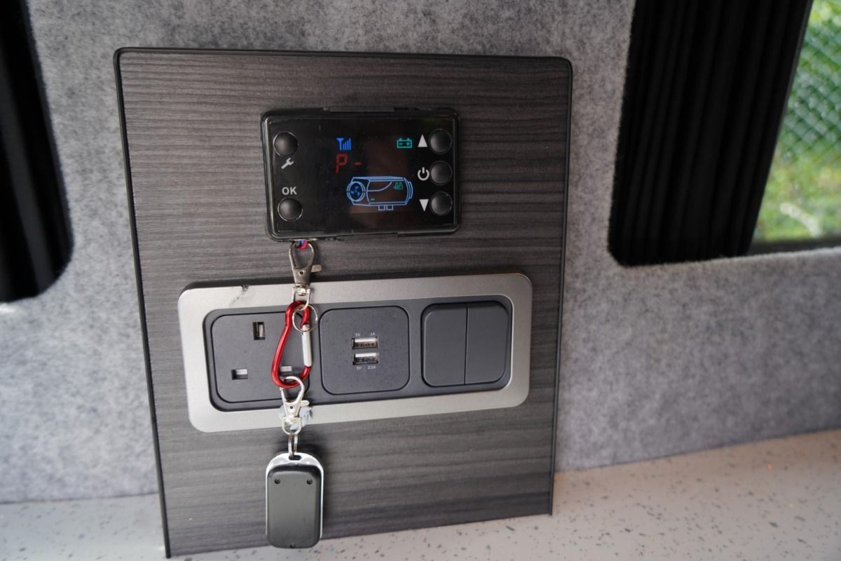 2018 Ford Transit Custom Panel Van (2016 - 2020) Campervan - Image 31