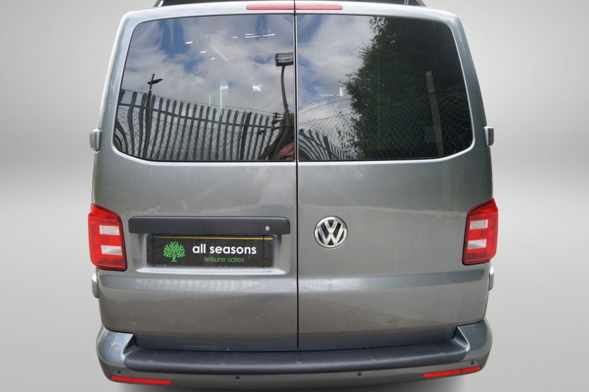 2016 Volkswagen Transporter T6 camper van - Image 39