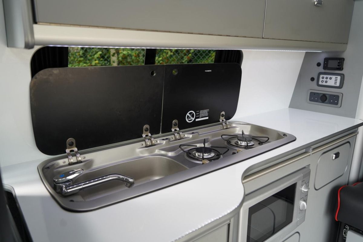 2016 Volkswagen Transporter T6 camper van - Image 29