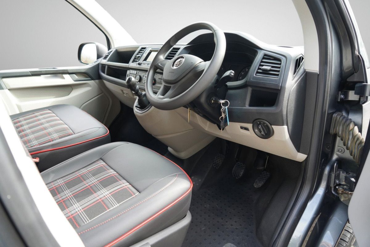 2016 Volkswagen Transporter T6 camper van - Image 17