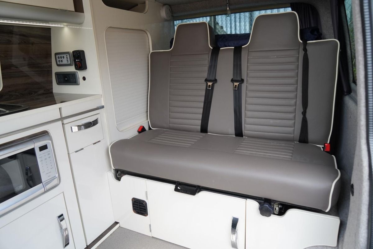 2018 Volkswagen Transporter T6 camper van - Image 6