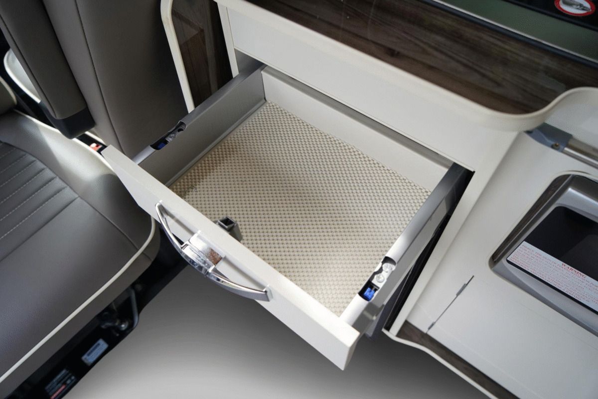 2018 Volkswagen Transporter T6 camper van - Image 33
