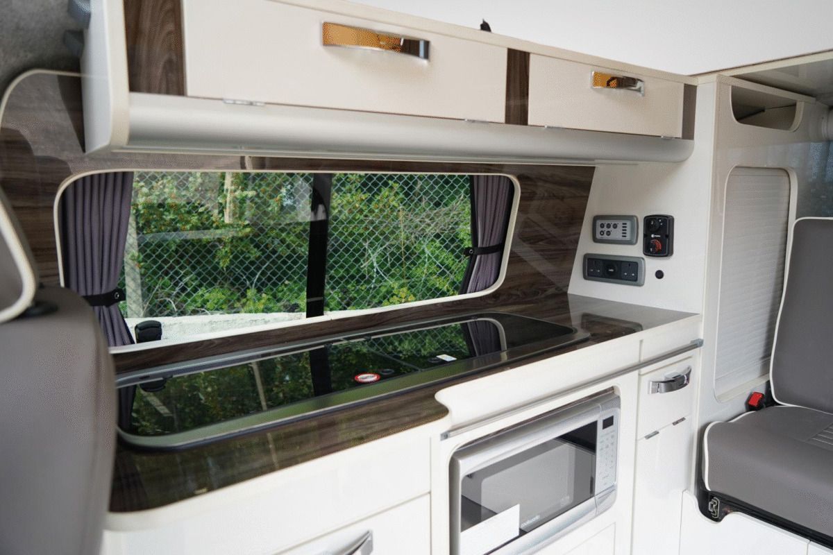 2018 Volkswagen Transporter T6 camper van - Image 26