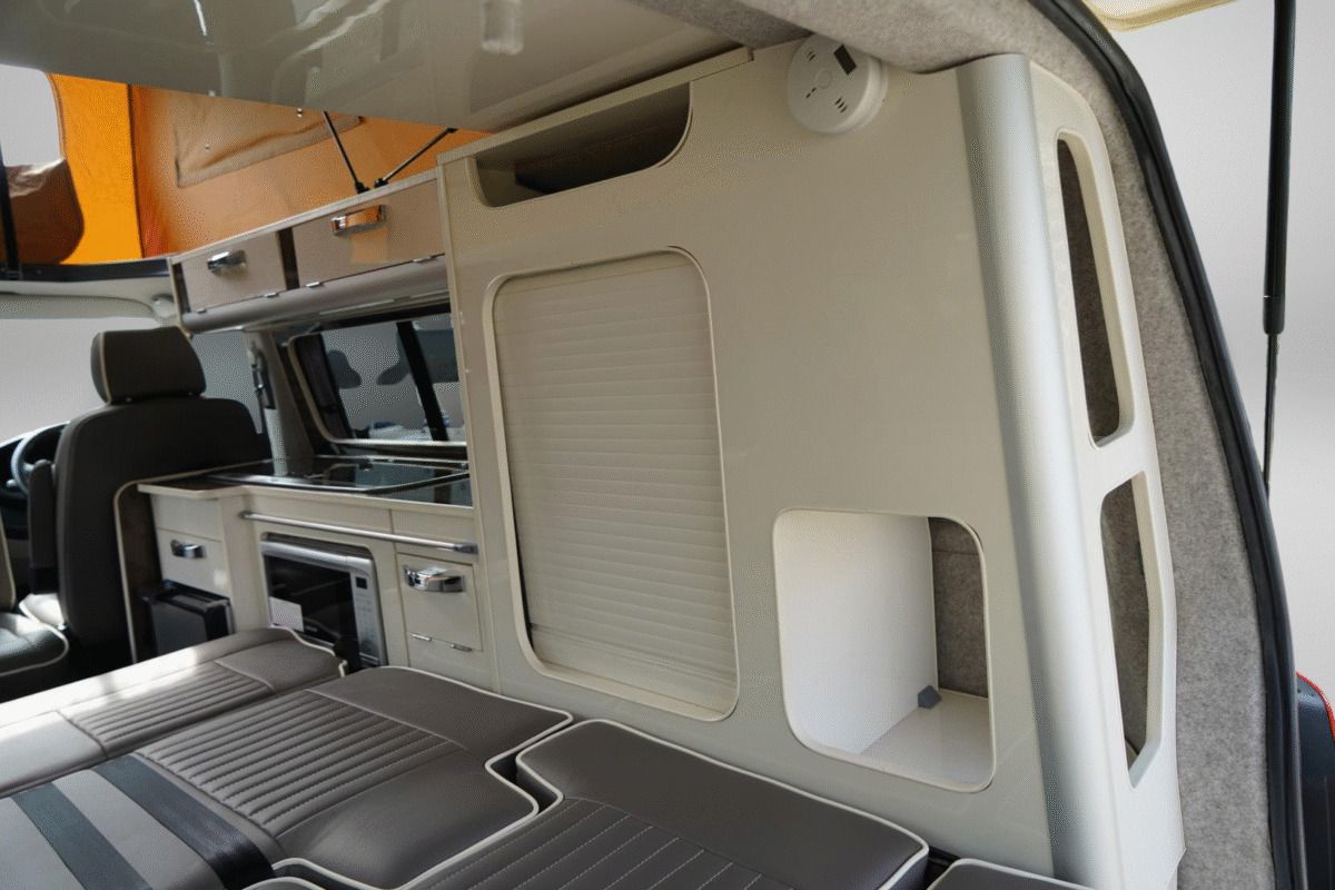 2018 Volkswagen Transporter T6 camper van - Image 48