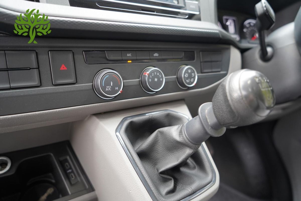 2022 Volkswagen Transporter T6.1 - Image 20
