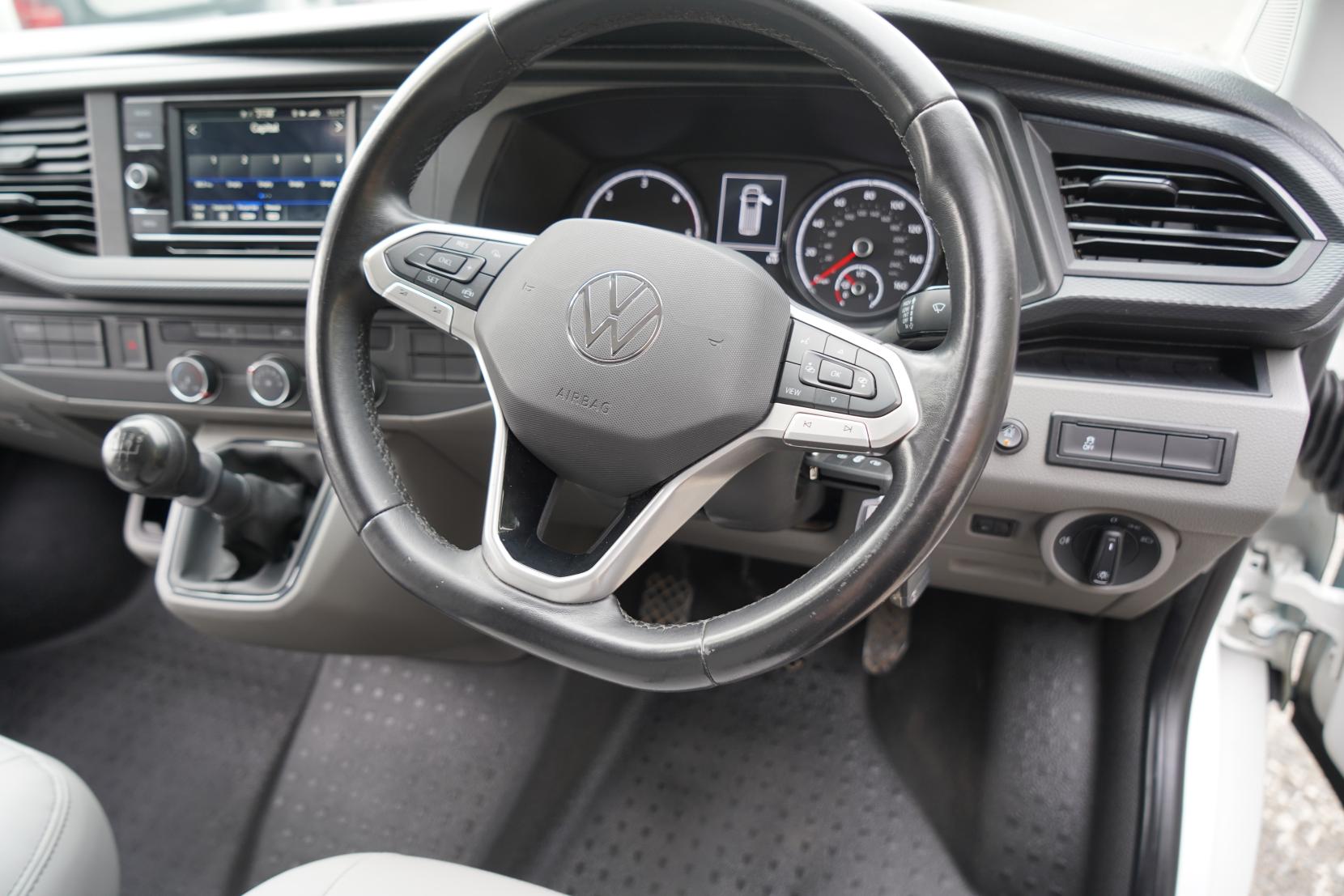 2022 Volkswagen Transporter T6.1 - Image 18