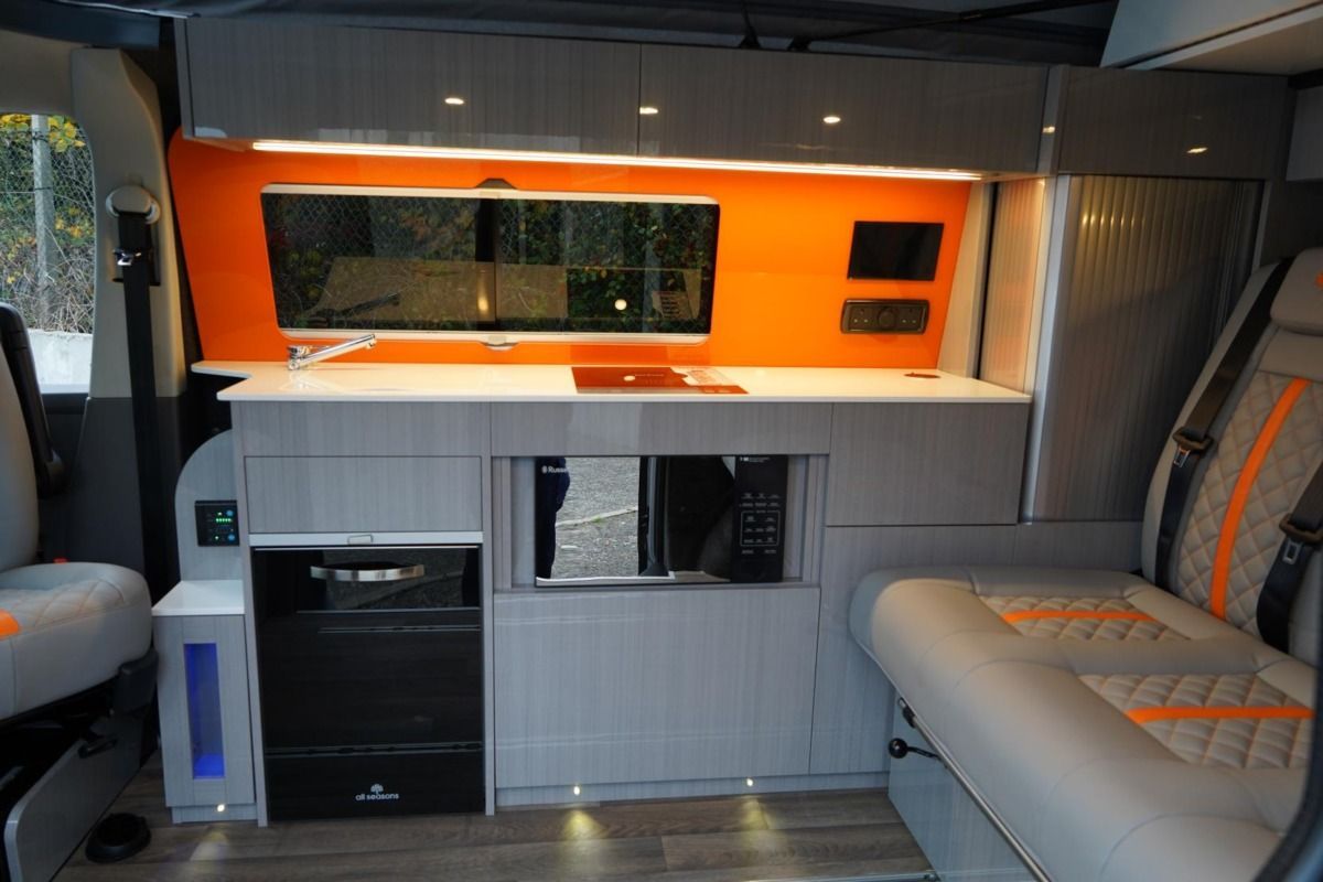 2021 Volkswagen Transporter T6.1 Campervan - Image 2