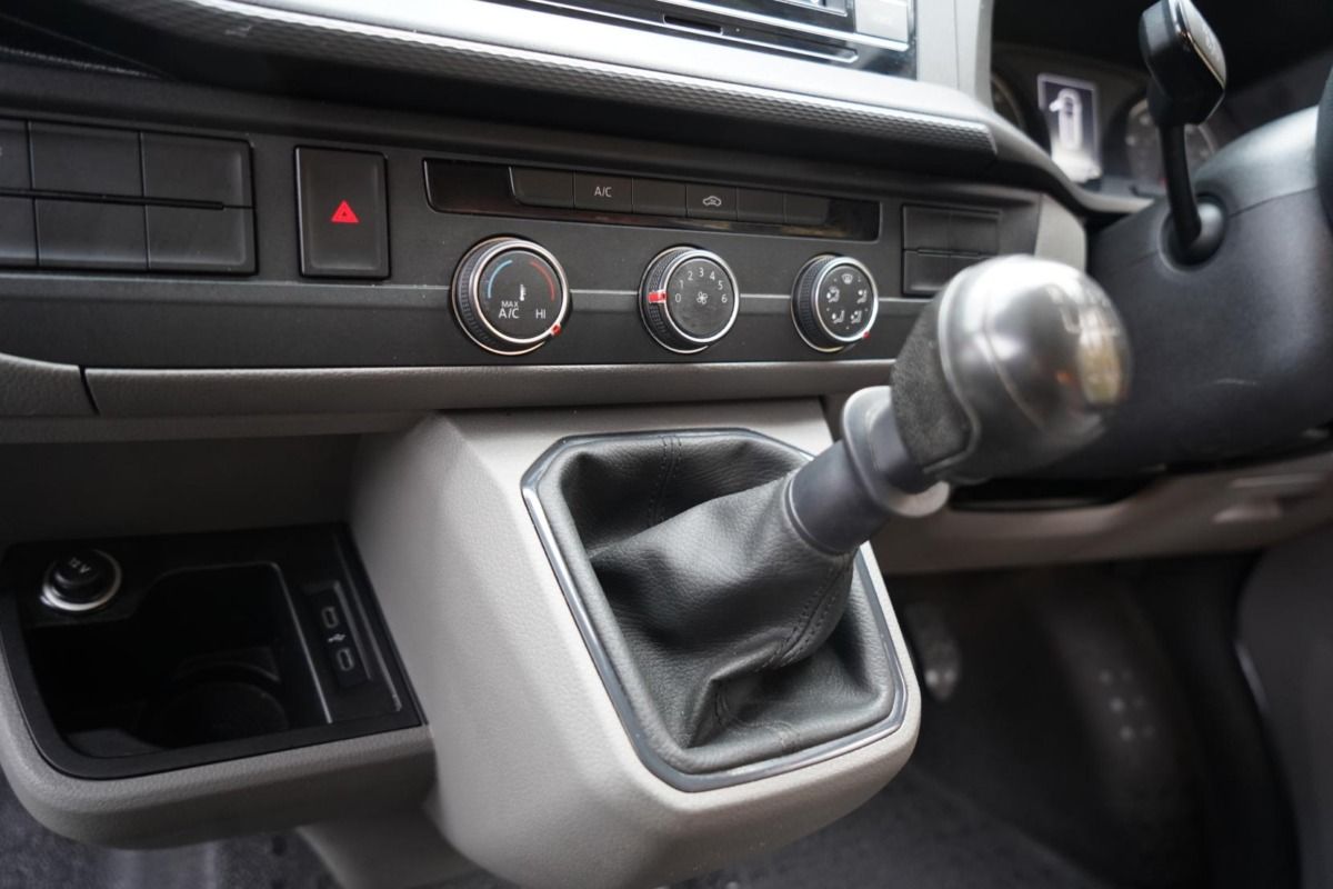 2021 Volkswagen Transporter T6.1 Campervan - Image 18