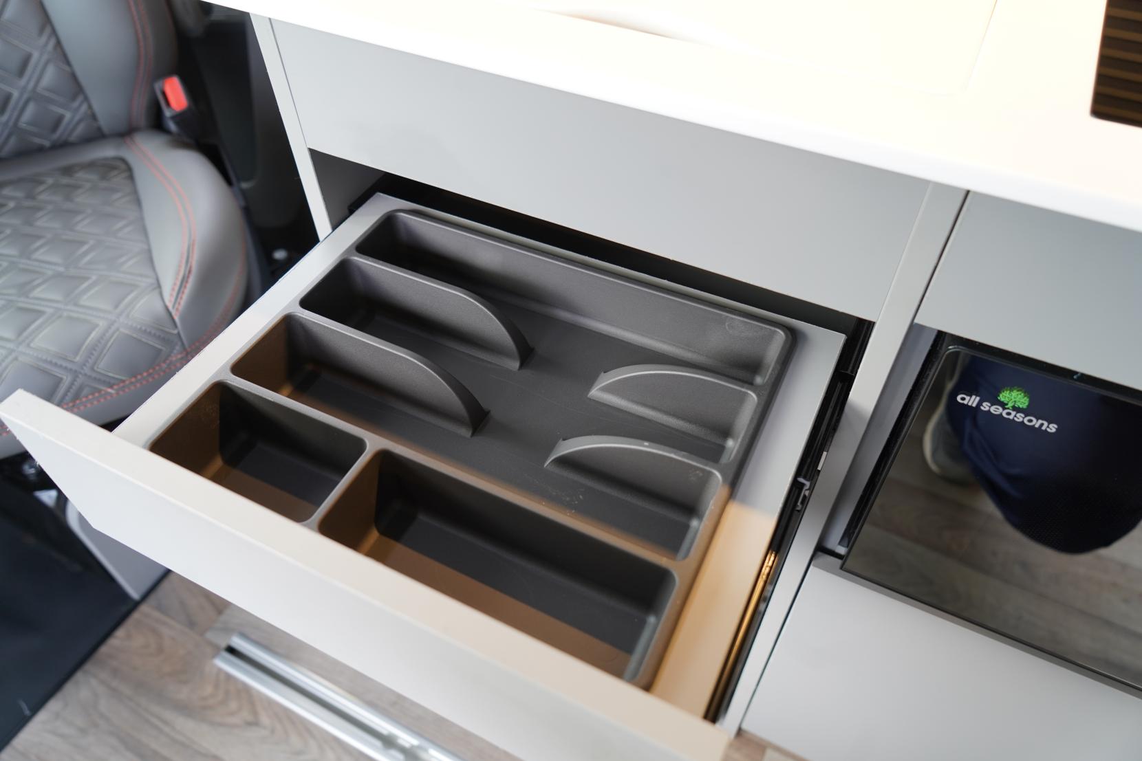 2025 Volkswagen Transporter T7 Campervan - Image 40