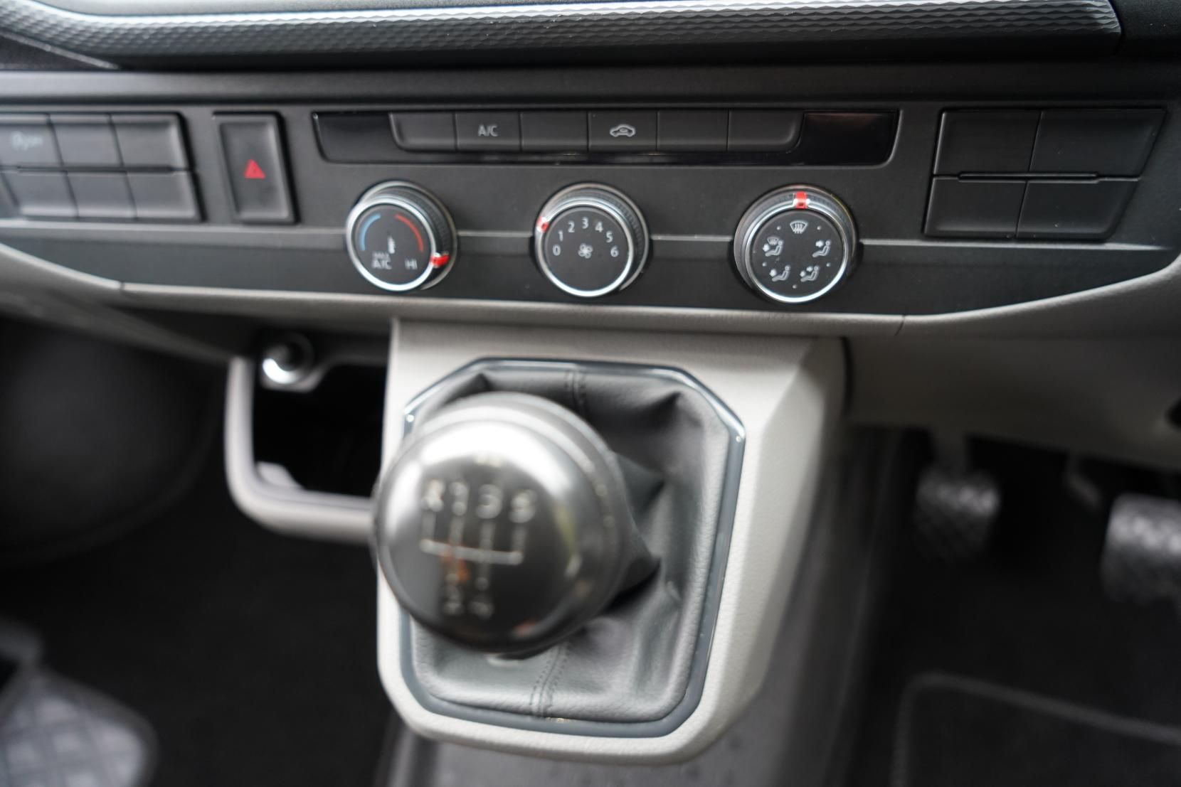 2022 Volkswagen Transporter T6.1 Campervan - Image 18