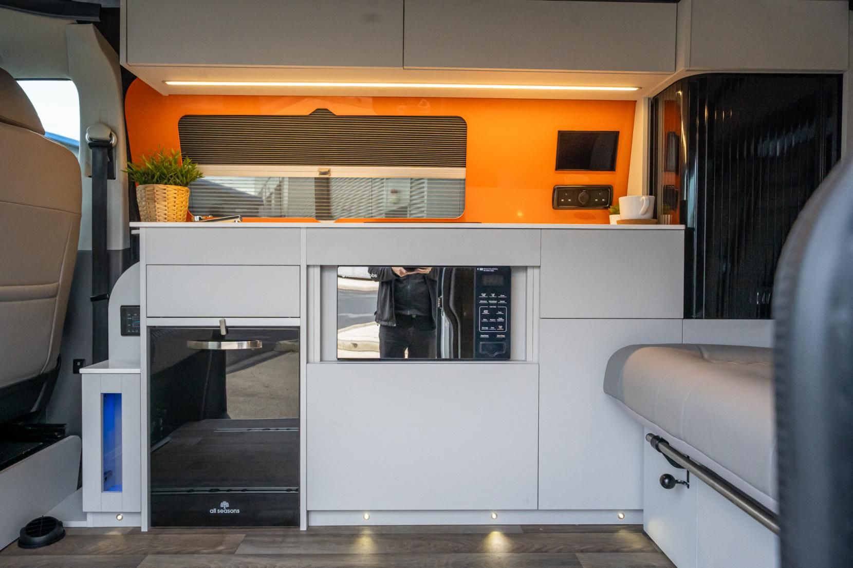 2020 Volkswagen Transporter T6.1 Campervan - Image 14