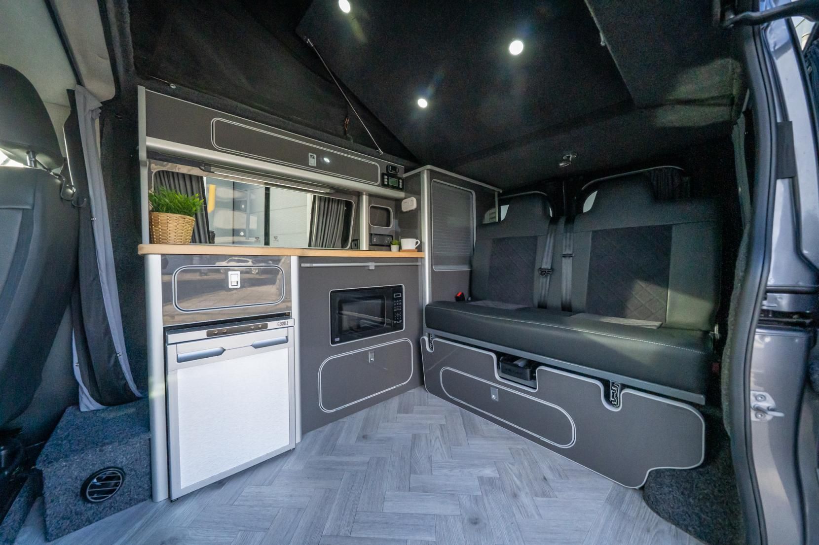 2017 Renault Trafic Panel Van (2014 - 2020) Campervan - Image 2