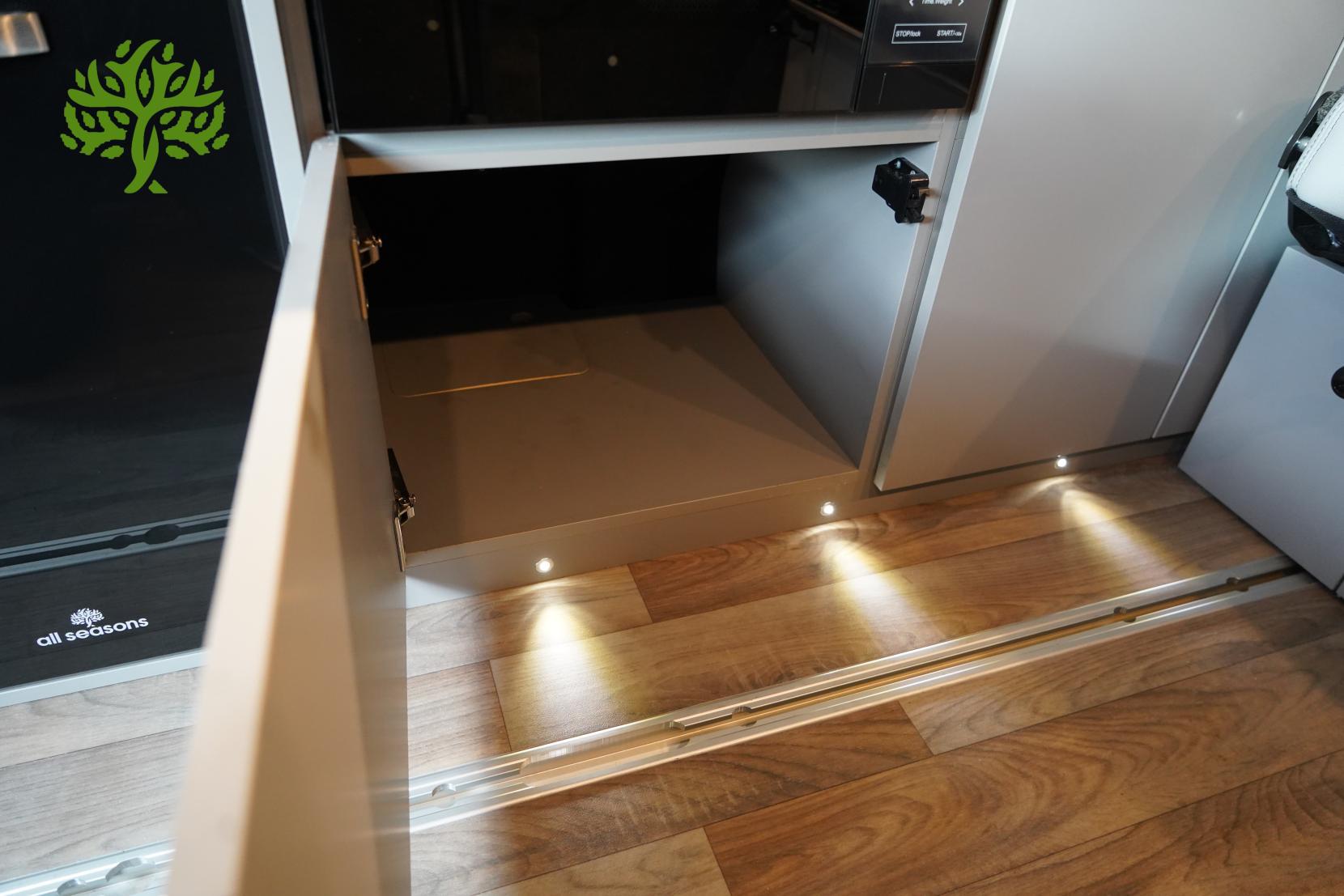 2025 Volkswagen Transporter T7 Campervan - Image 36