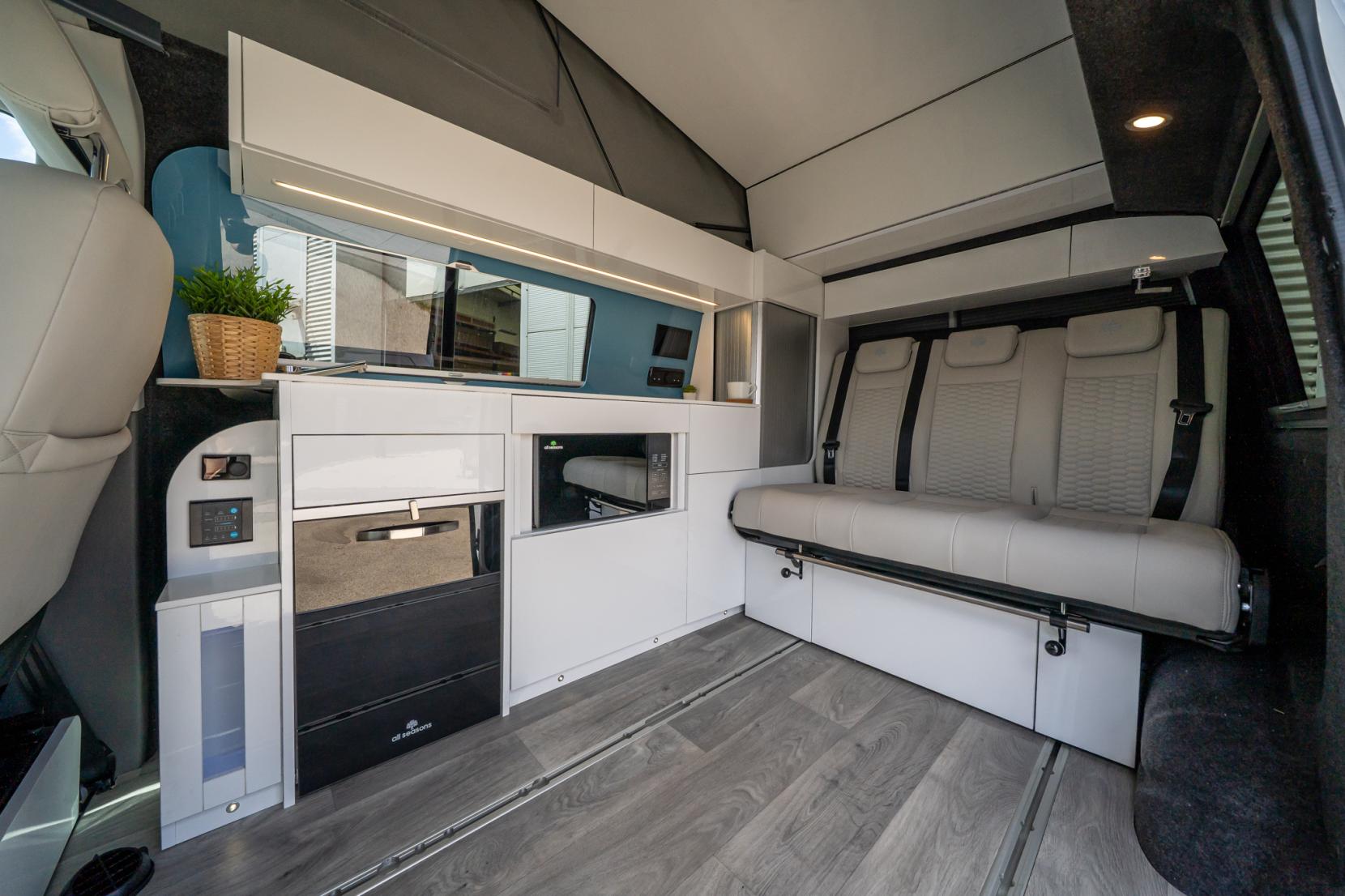 2022 Volkswagen Transporter T6.1 Campervan - Image 12