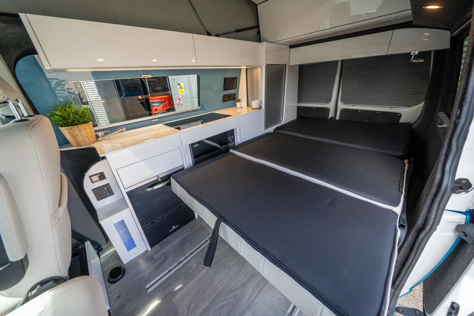 2022 Volkswagen Transporter T6.1 Campervan - Image 17