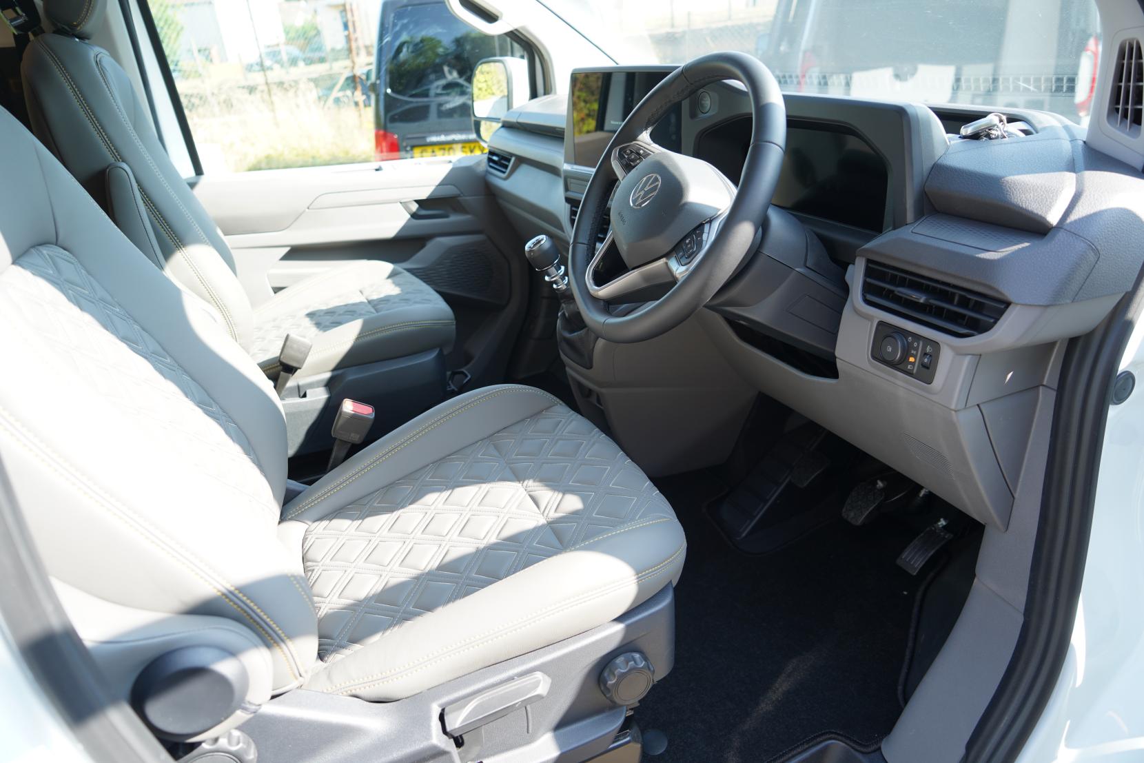 2026 Volkswagen Transporter T7 Campervan - Image 13