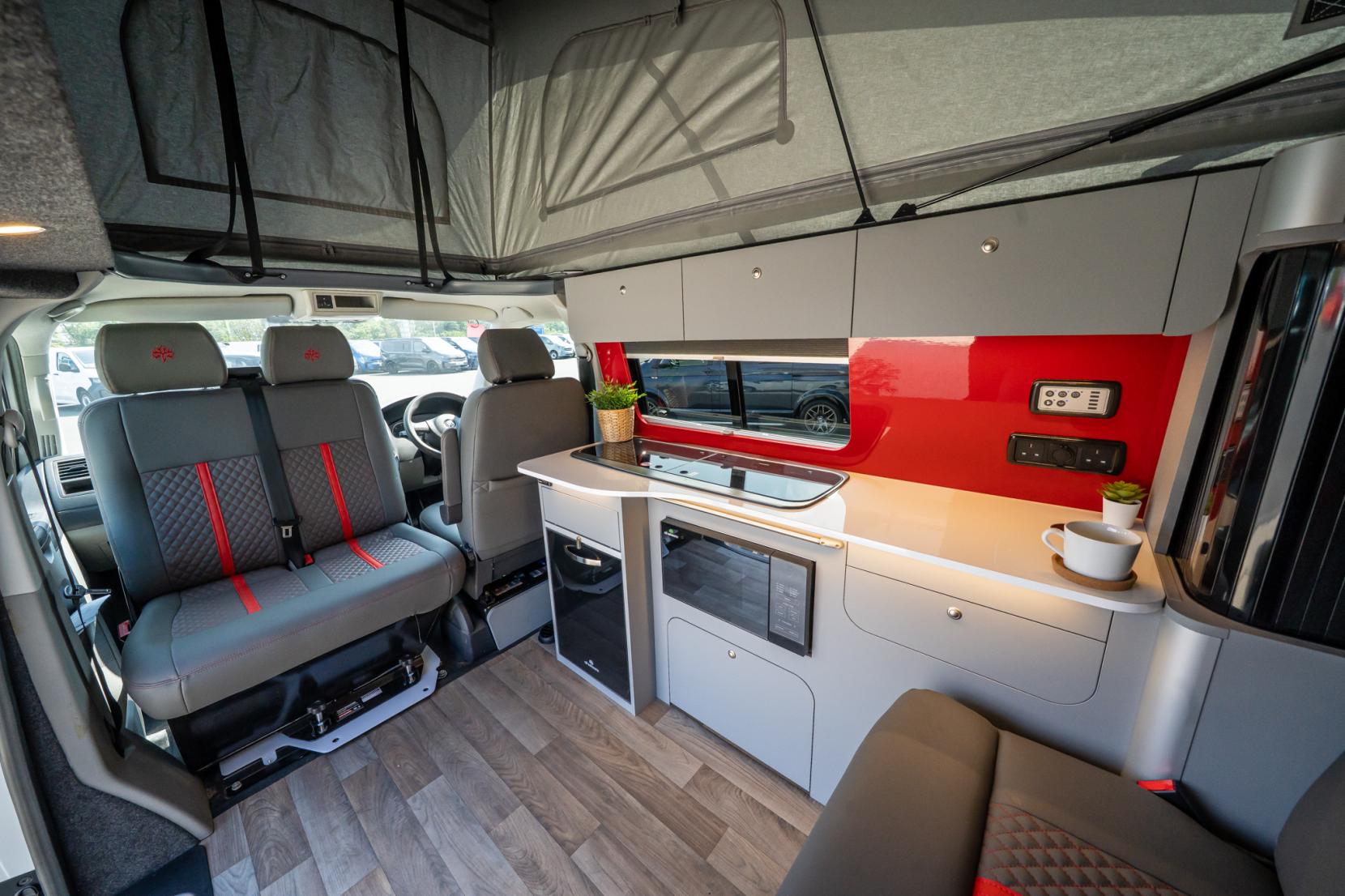 2014 Volkswagen Transporter T5 Campervan - Image 13