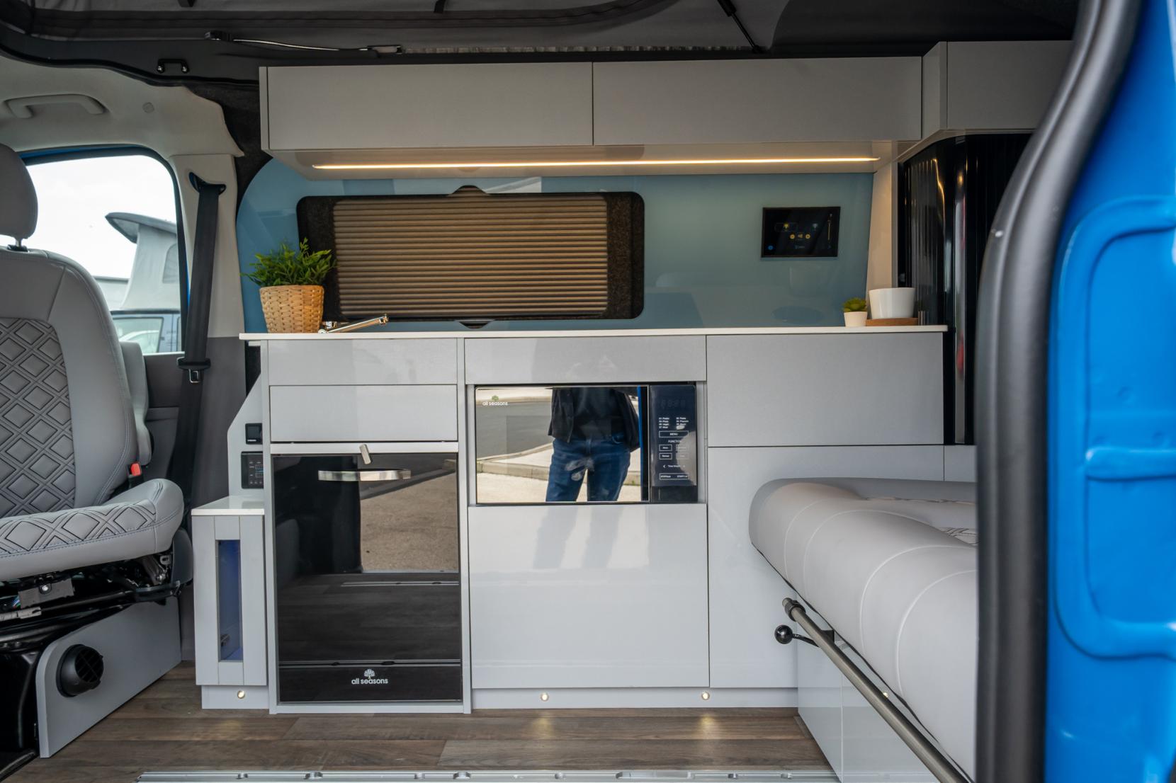 2026 Volkswagen Transporter T7 Campervan - Image 14