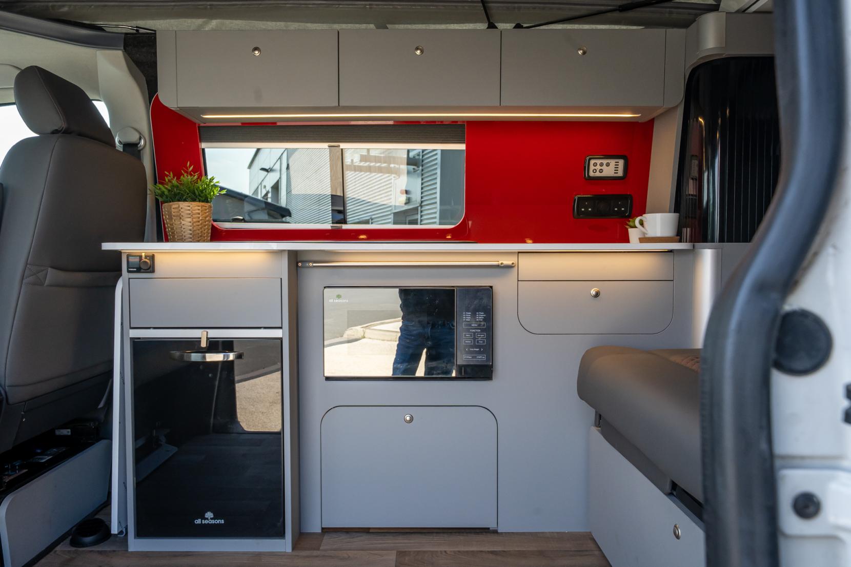 2014 Volkswagen Transporter T5 Campervan - Image 12