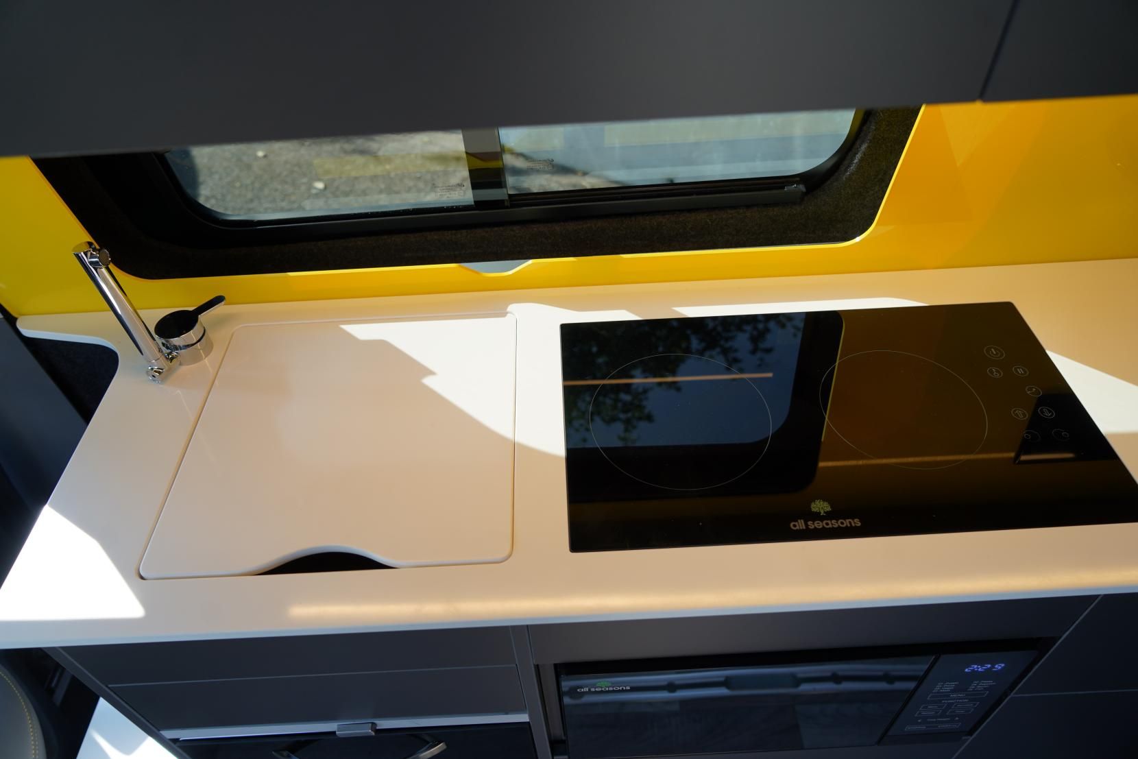 2026 Volkswagen Transporter T7 Campervan - Image 25