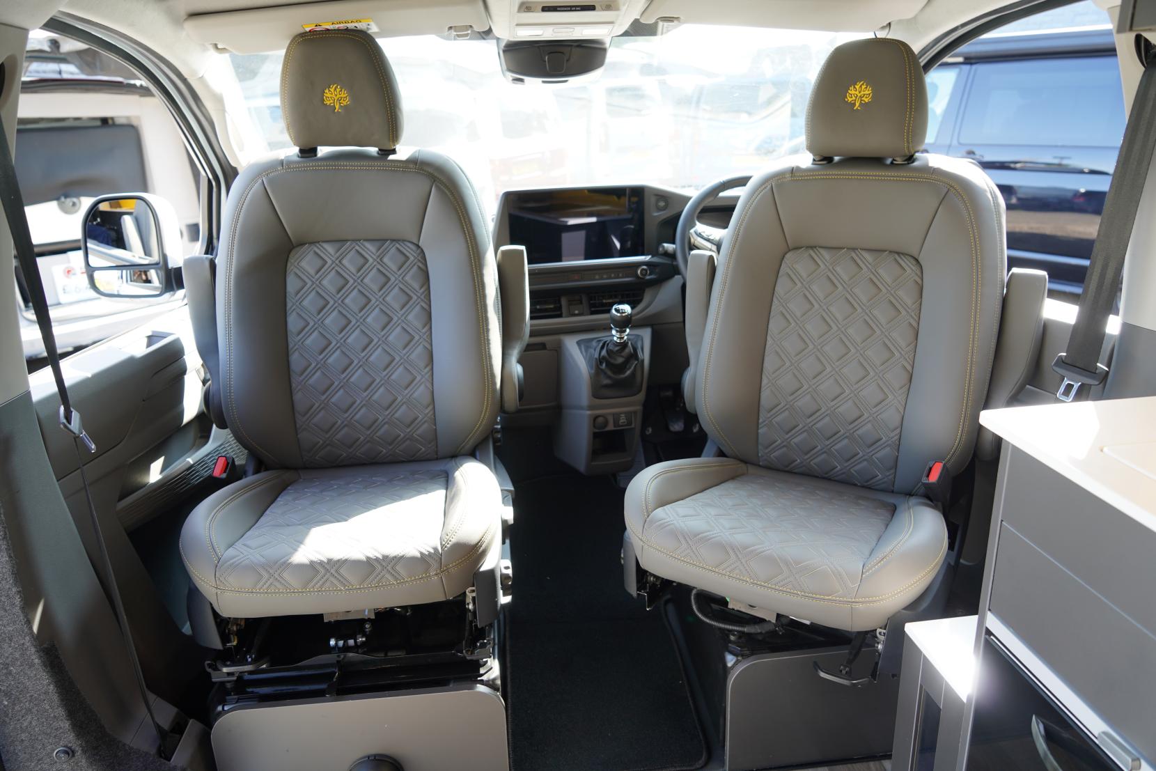 2026 Volkswagen Transporter T7 Campervan - Image 21