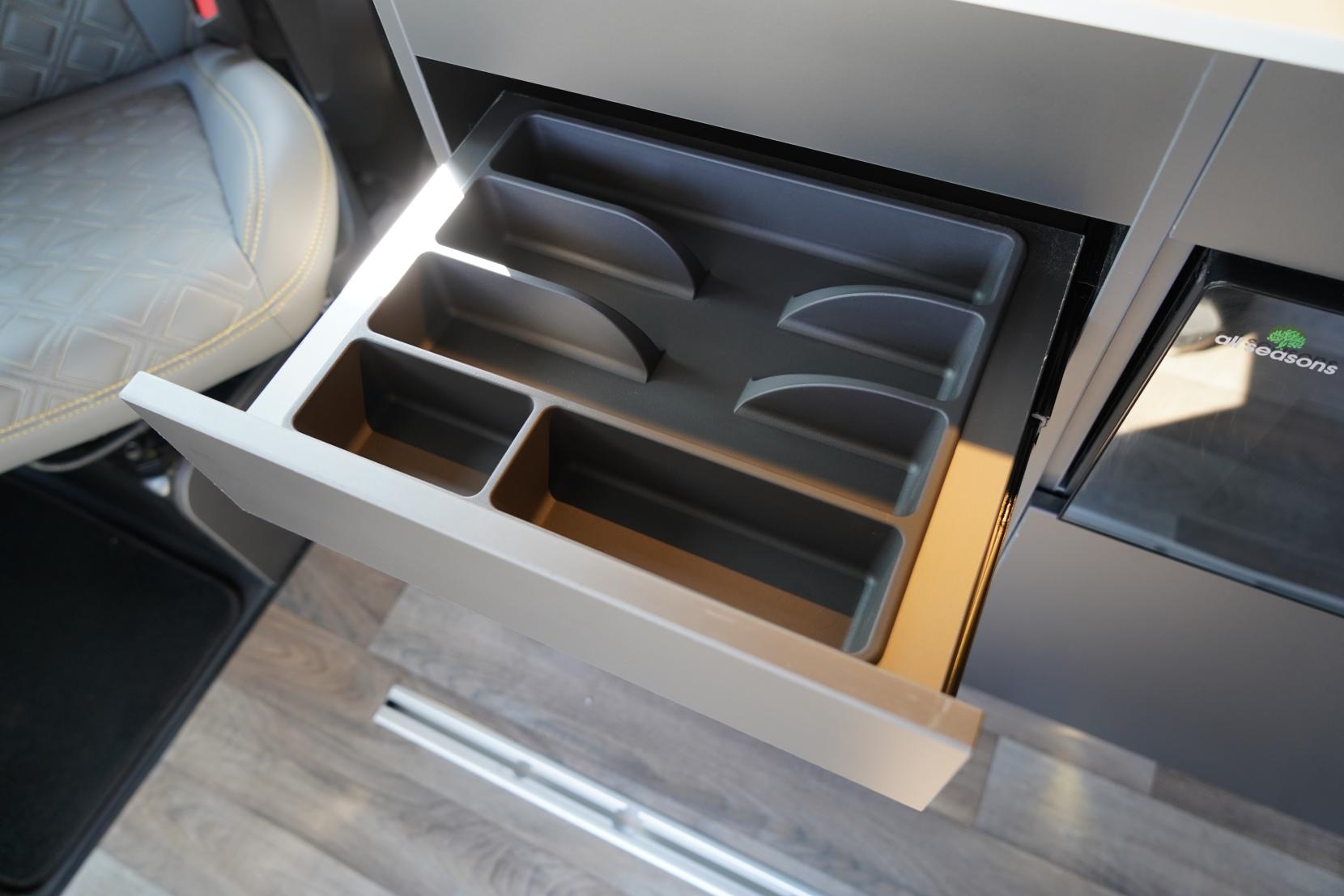 2026 Volkswagen Transporter T7 Campervan - Image 31