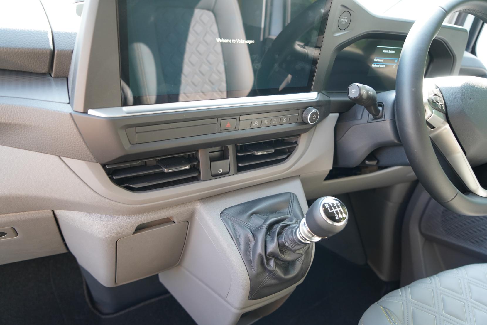 2026 Volkswagen Transporter T7 Campervan - Image 19