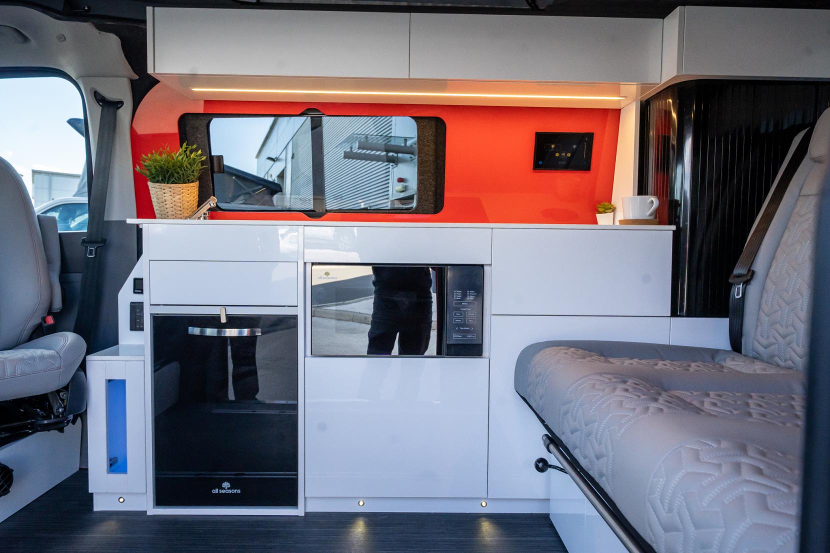 2026 Volkswagen Transporter T7 Campervan - Image 15