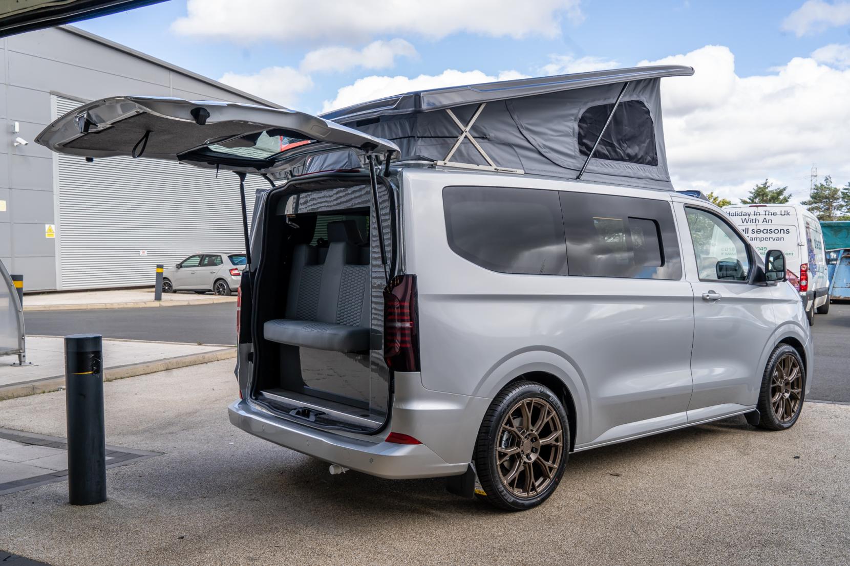 2026 Volkswagen Transporter T7 Campervan - Image 21