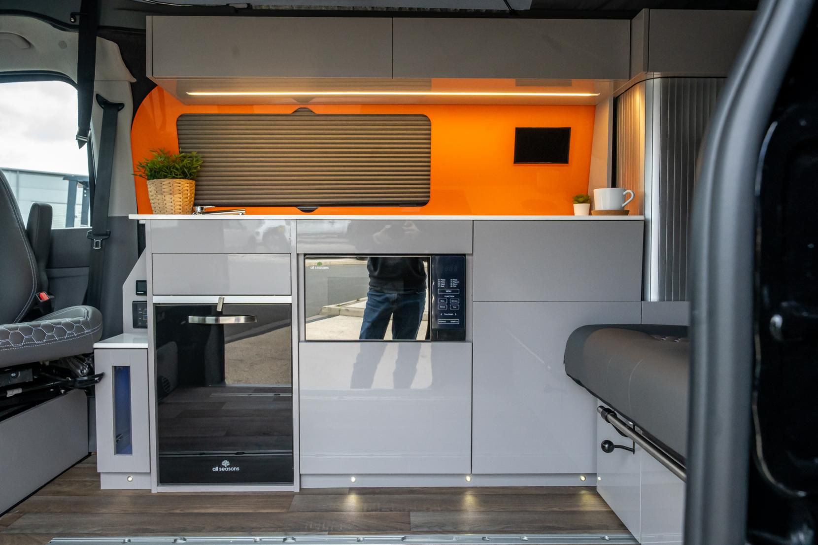 2026 Volkswagen Transporter T7 Campervan - Image 13